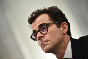 La ricerca di Meta rivela che la supervisione genitoriale non riduce l’uso compulsivo dei social media da parte degli adolescenti.