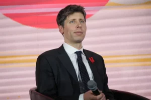 Energia umana: un promemoria importante di Sam Altman sulle nostre consumazioni energetiche.