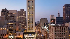 Fondatore di startup AI annuncia un ‘Marcia per i Milliardari’ contro la tassa sulla ricchezza in California.