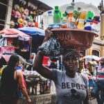 Startup di riciclo sfidano soluzioni private nella gestione dei rifiuti a Lagos.