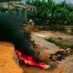 Aumento dell’incenerimento di rifiuti plastici nel Sud globale, rischi per la salute pubblica.