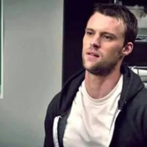 Jesse Spencer: Il Camaleonte del Piccolo Schermo compie 47 anni