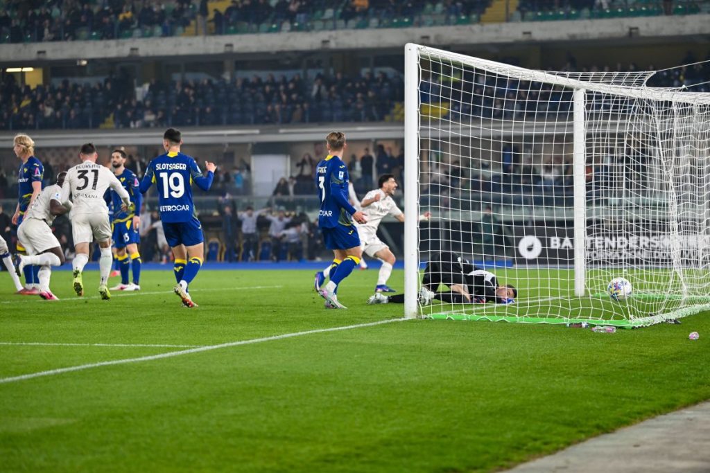 Lukaku salva il Napoli con un gol al 96′ contro il Verona.