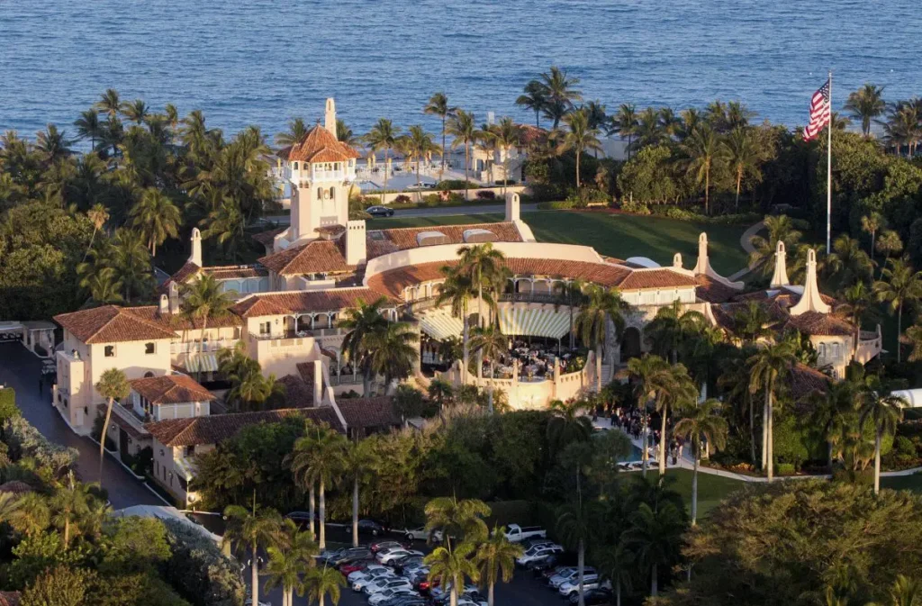 Uomo ucciso dopo aver violato la sicurezza di Mar-A-Lago, tenuta di Trump.