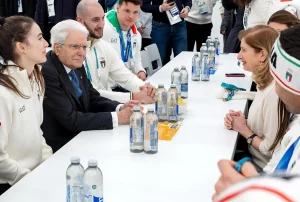 Mattarella celebra gli azzurri a pranzo e visita Casa Italia: “Le medaglie sono loro”.