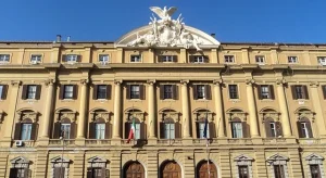 Sanzioni per aggressioni a docenti: reclusione da 2 a 5 anni prevista per chi autori di lesioni.