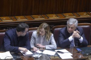Centrodestra proporre nuova legge elettorale per stabilità e rappresentanza in Parlamento.