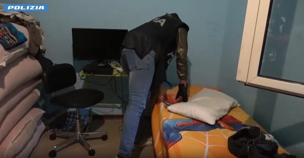 Baby gang a Piacenza: 5 misure cautelari contro aggressioni e rapine tra coetanei