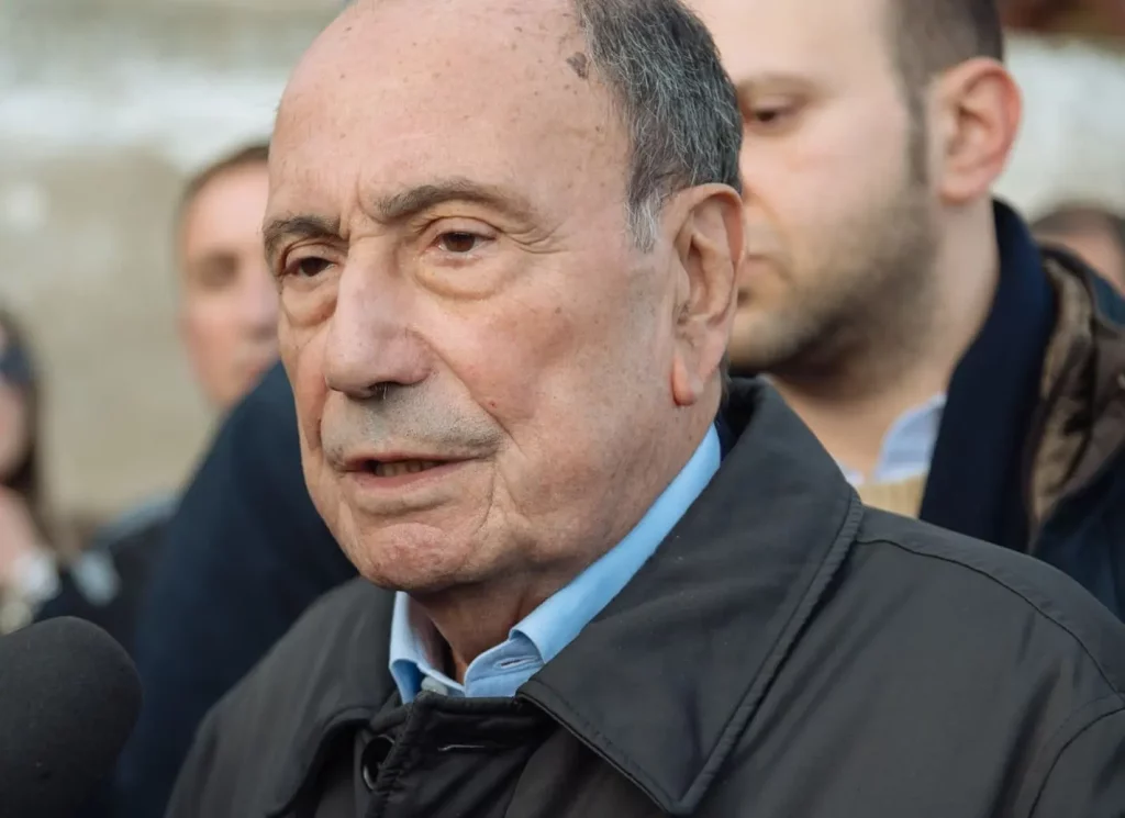 Schifani celebra il ritorno di Meloni a Niscemi: collaborazione con il Governo è essenziale.