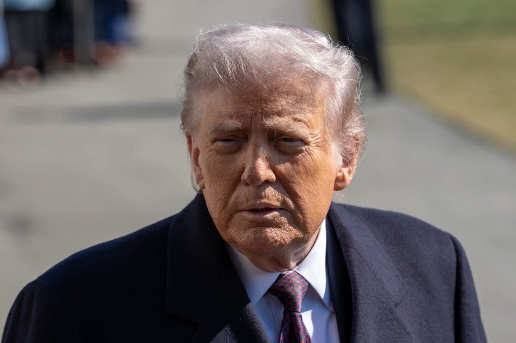 Trump: “Ignoro gli Epstein Files, sono totalmente esonerato” – Guarda il video.
