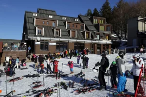Italiani in cerca di avventure: cresce la passione per le vacanze sulla neve.