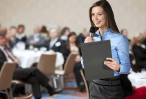 Stipendi: le donne guadagnano il 20% in meno, tranne nel mondo scolastico.