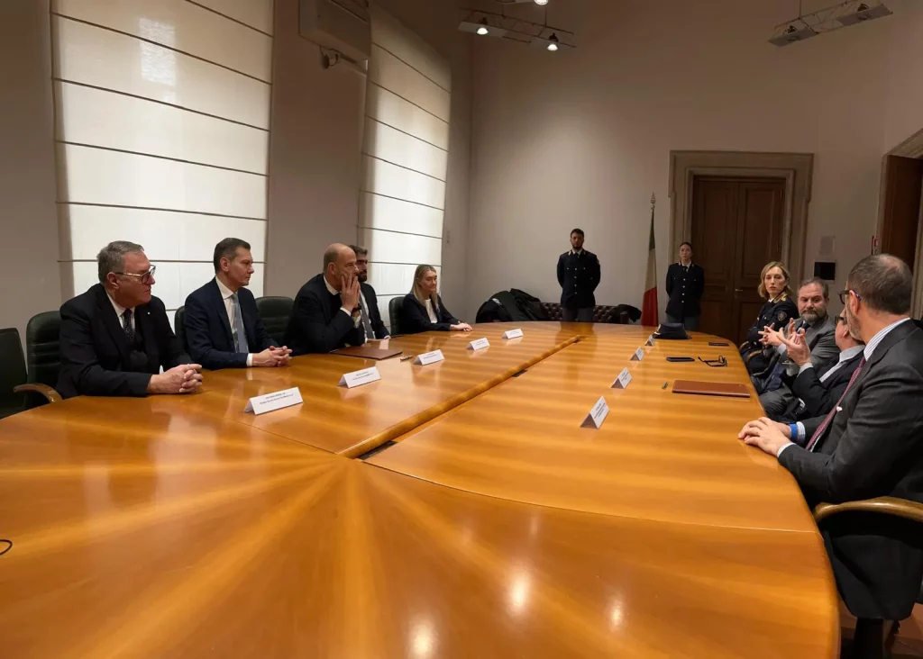 Polizia di Stato e Fiera Milano uniti per una maggiore sicurezza informatica.