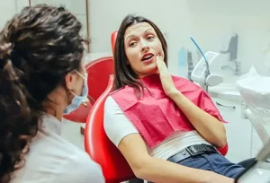 Primo segno del cancro gengivale: 9 sintomi e fattori di rischio essenziali