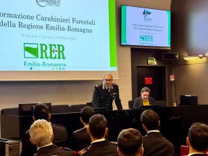 Tre giorni di formazione per i Carabinieri Forestali a Bologna: tutela ambientale in primo piano.