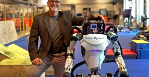 Il CEO di Boston Dynamics, Robert Playter, si dimette dopo sei anni di leadership.