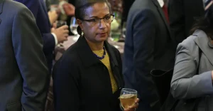 Trump avverte Netflix: “Affronterà le conseguenze se non licenzia Susan Rice”.