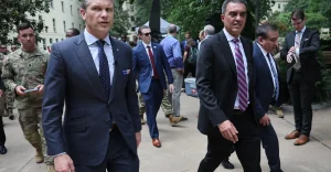 Il team di intelligenza artificiale di Pete Hegseth al Pentagono include un ex dirigente Uber e un miliardario.