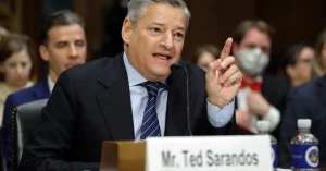 I repubblicani attaccano Netflix “woke”, trascurando le critiche a YouTube.