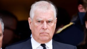 Il messaggio di re Carlo su Andrea è significativo, ma la monarchia dipende da ulteriori azioni.