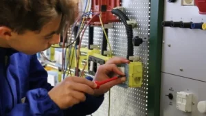 Formazione scuola-lavoro: potenzia il tuo curriculum con la nostra guida gratuita