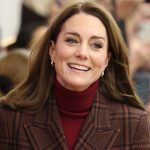 Kate Middleton condivide momenti di paura e affaticamento nel percorso oncologico e lancia un appello di speranza.