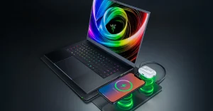Razer presenta una nuova custodia per laptop che ricarica dispositivi in modalità wireless.