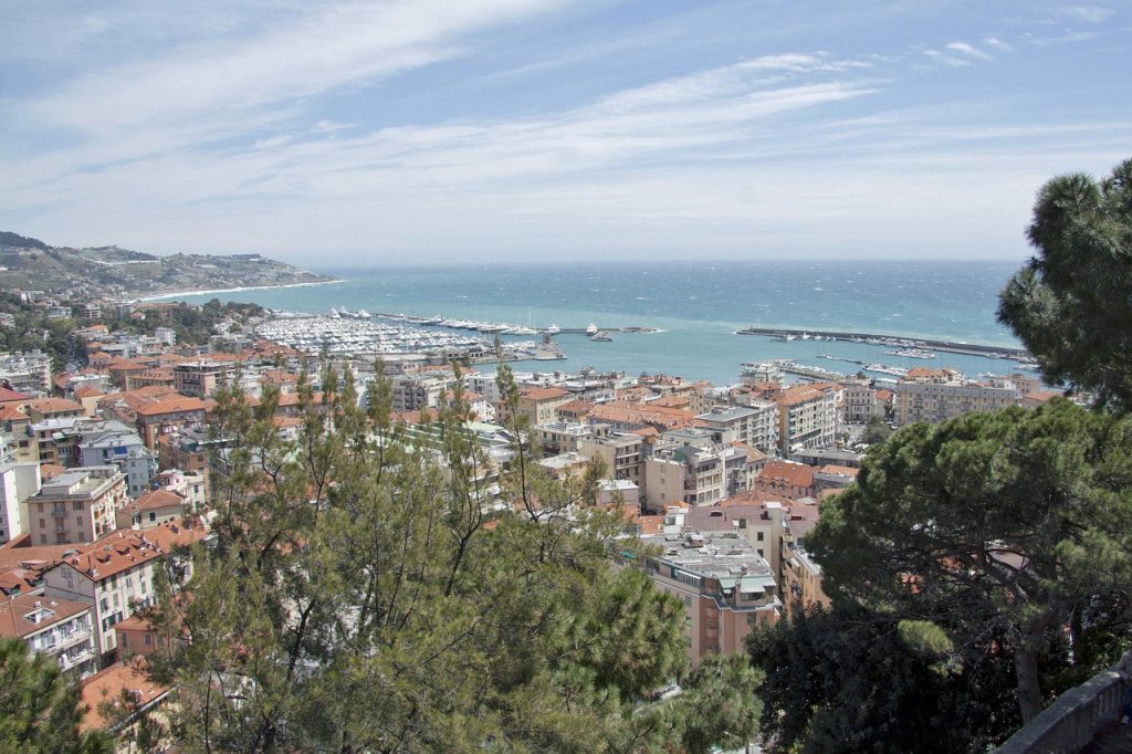 FantaSanremo: il fenomeno sociale che conquista sempre più fan e appassionati della musica italiana.