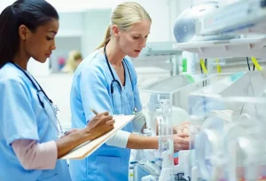 A cosa serve un incubatore: funzioni principali e utilizzi comuni spiegati breve