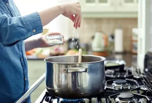 Usi principali del cloruro di sodio: applicazioni quotidiane e industriali essenziali