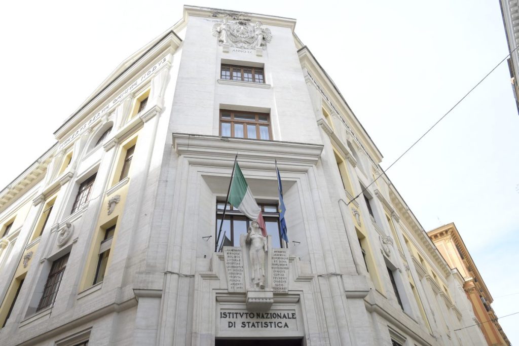 Pil 2025 cresce 0,5%, deficit/Pil cala a 3,1% secondo Istat