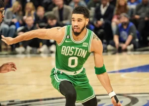 Tatum ritorna: Boston supera Dallas, Denver sconfitto dai New York Knicks nella notte NBA.