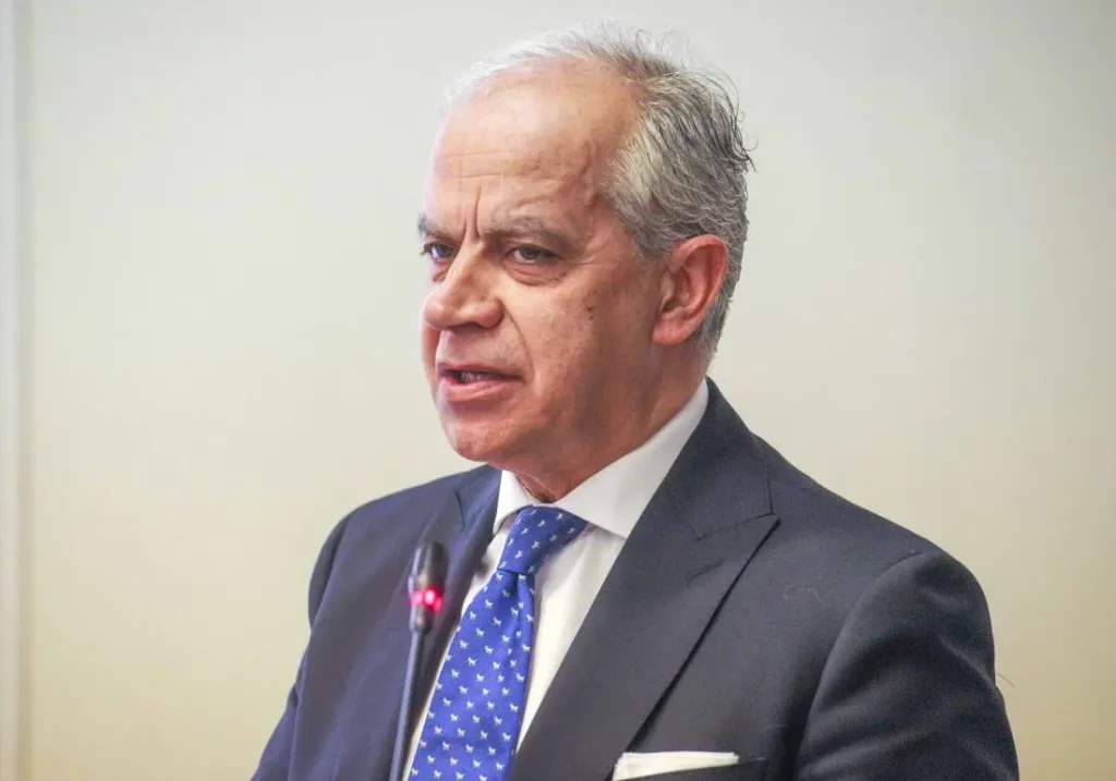 Piantedosi avverte: rischio di radicalizzazione in Iran mina l’ordine pubblico e la sicurezza.