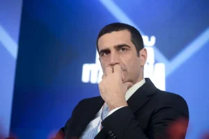 Antonelli trionfa in F1: De Pascale celebra un’importante vittoria per Bologna e l’Emilia-Romagna.