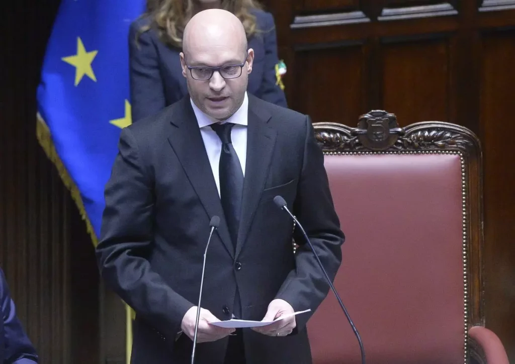 Dominio cibernetico: fondamentale per le moderne strategie di difesa, afferma Fontana.