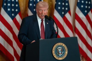 Trump: “Colloqui positivi con l’Iran, cinque giorni senza raid”, ma Teheran smentisce.
