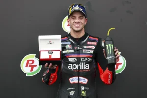 Bezzecchi trionfa in Thailandia, mentre Marc Marquez si ritira dalla competizione.