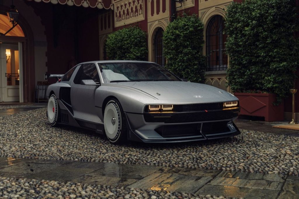 Hyundai N Vision 74: la rivoluzione delle auto ad alte prestazioni elettrificate a idrogeno.