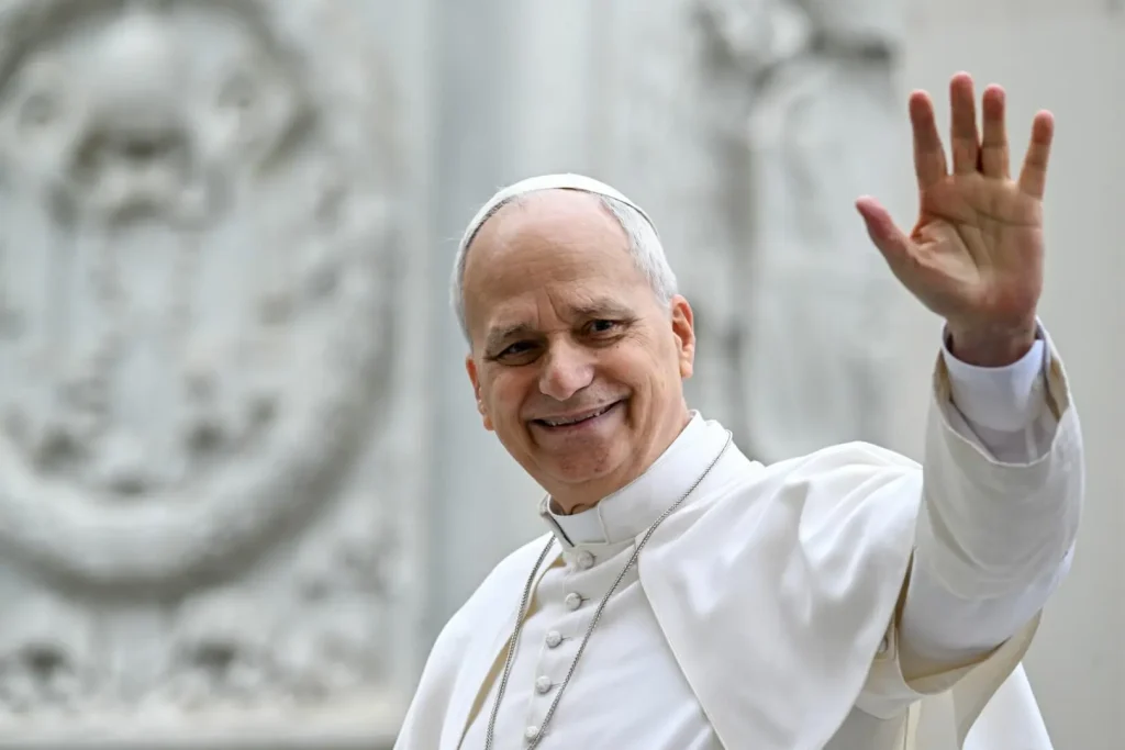 Papa Leone: educare i giovani per combattere la barbarie della violenza sulle donne.