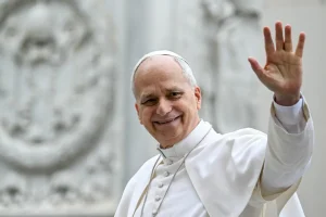 Papa Leone: educare i giovani per combattere la barbarie della violenza sulle donne.