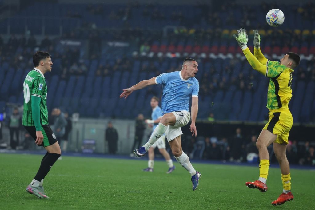 Lazio vince al 92′: Marusic stende il Sassuolo in un finale thrilling.