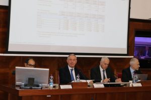 Carburanti, Urso: Taglio accise 2022 costoso e senza effetti concreti