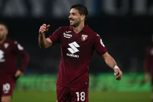 Torino trionfa con poker: Parma battuto e in crisi.