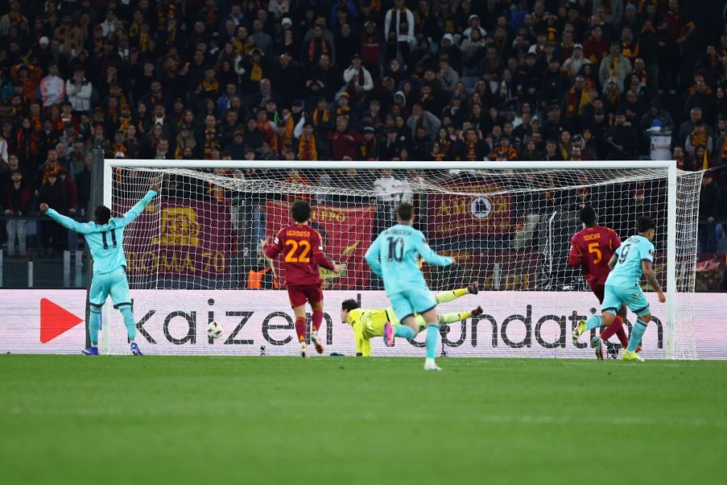 Bologna sorride ai quarti di Europa League, Roma eliminata dopo supplementari.