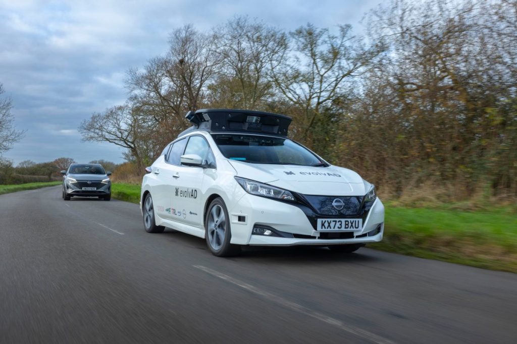 Nissan Leaf evolvAD trionfa al C2i Award 2025 per la guida autonoma innovativa.