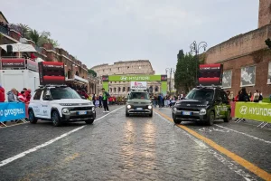 Hyundai brilla alla Maratona di Roma: sport e coinvolgimento per un evento indimenticabile.