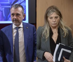 Delmastro e Bartolozzi lasciano il Ministero; Meloni incoraggia Santanchè a fare lo stesso