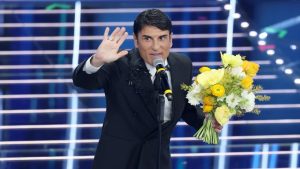 Tutti impazziscono per lui: il fenomeno che conquista il web e oltre