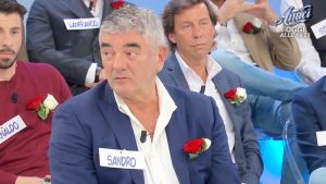 Sandro, il latin lover: conquista tutte, ma non si ferma mai con nessuna.