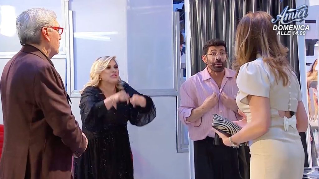 Cinzia Paolini lascia, il dietro le quinte svela uno spettacolo imperdibile!